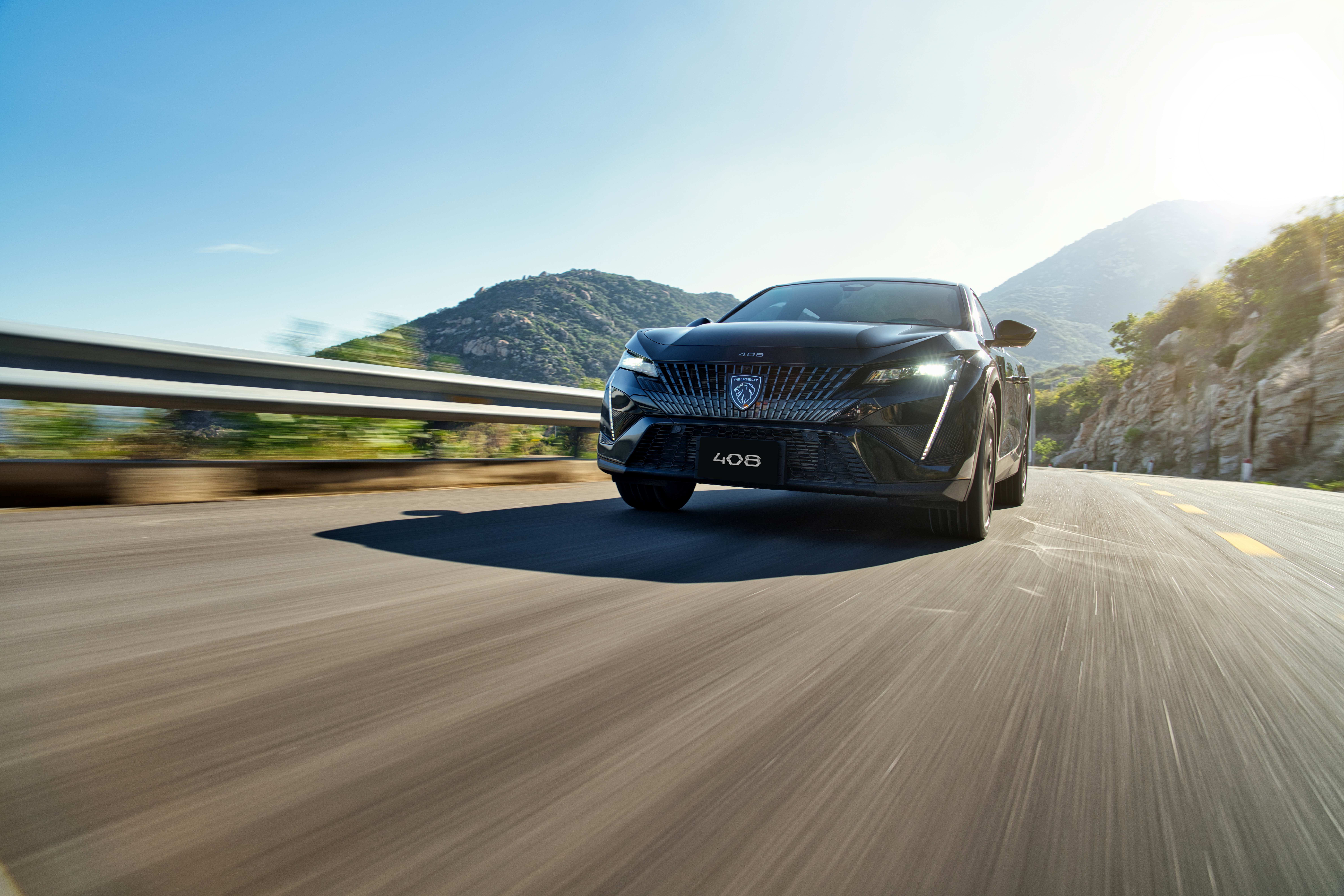 Peugeot được định vị là thương hiệu “phổ thông cao cấp”